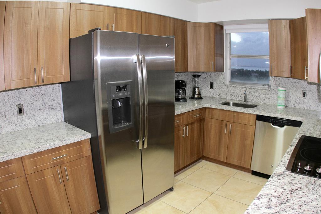 Oceanfront Contemporary Suites Маямі-Біч Номер фото